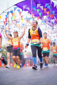 BIB: 15572
                            <button type="button" onclick="openModal(9937874)" class="btn btn-primary btn-sm float-right btn-popup" data-toggle="modal" data-target=".modal-high-quality">
                        <i class="fas fa-shopping-cart"></i> Add to Cart
                    </button>
                                            <button type="button" onclick="isThisMe(9937874, true)" class="btn btn-success btn-sm float-right btn-popup btn-isme hidden" data-toggle="tooltip" data-placement="bottom" title="นี่คือรูปของคุณใช่ไหม คลิกที่นี่เพื่อเอาเข้าอัลบั้ม">
                        <i class="fas fa-plus"></i> Add to album
                    </button>
                    <button type="button" onclick="isThisMe(9937874, false)" class="btn btn-warning btn-sm float-right btn-popup btn-isnotme hidden">
                        <i class="fas fa-ban"></i> Remove from album
                    </button>
